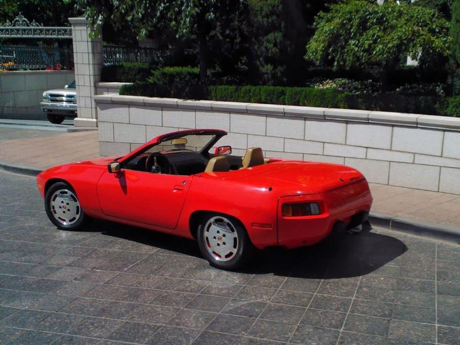  Porsche 928 Convertible by Carelli Design 1981 года  (фото 8 из 12)